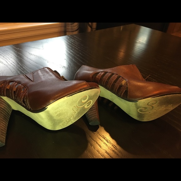 Seychelles Zip-up Bootie (Shoes) - Picture 4 of 6